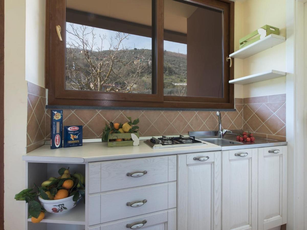 Apartamento Casale Le Noci Vico Equense Exterior foto